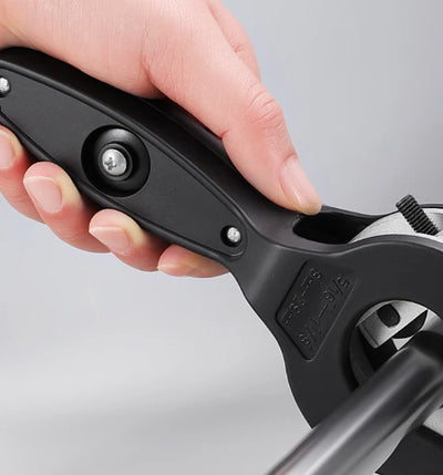 Professional ratchet pipe cutter 8-29 mm Quick and precise cutting