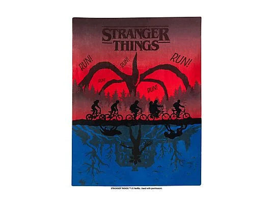 Termocoperta elettrica riscaldante Stranger Things – Imetec CaldoPlaid
L’esclusivo CaldoPlaid Stranger Things è la termocoperta perfetta per chi ama comfort, tecnologia e la serie cult di Hawkins.