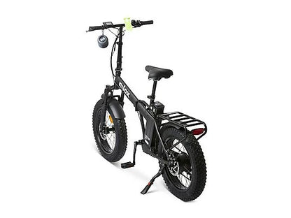 Nilox X8 Pro è la bici elettrica pieghevole che affronta qualsiasi terreno senza rinunciare a comfort, stile ed eleganza. Con gomme FAT da 20" x 4", motore brushless 250W, batteria removibile da 468Wh e autonomia fino a 70 km, è perfetta per città, sterrati e avventure outdoor.