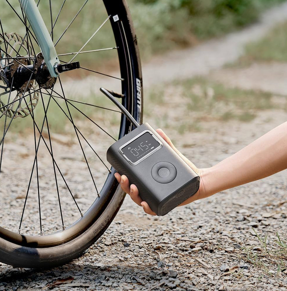 Xiaomi Compressore Ad Aria Portatile 2 Pro - Gonfiatore Elettrico 150 PSI Batteria 2500mAh per bicicletta e monopattino 