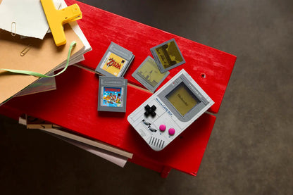 LEGO Super Mario – Game Boy, un modello ufficiale che celebra la storica console Nintendo in versione mattoncini.