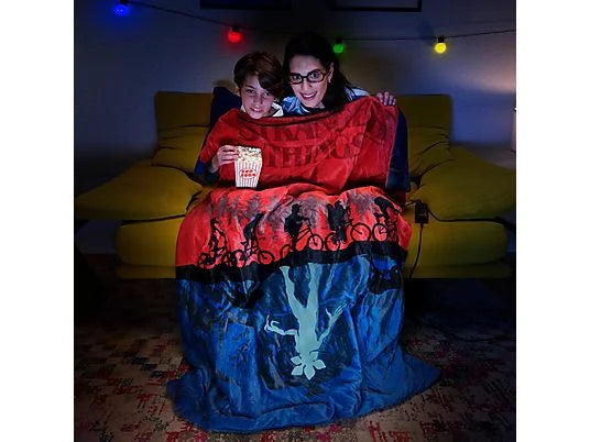 Termocoperta elettrica riscaldante Stranger Things CaldoPlaid

L’esclusivo CaldoPlaid Stranger Things è la termocoperta perfetta per chi ama comfort, tecnologia e la serie cult di Hawkins.