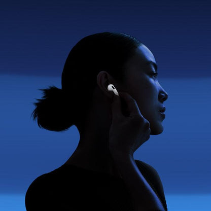 Apple AirPods 4 vista laterale con design innovativo