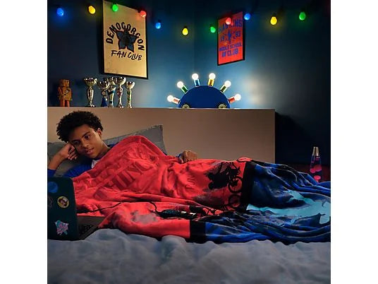 Termocoperta elettrica riscaldante Stranger Things – Imetec CaldoPlaid

L’esclusivo CaldoPlaid Stranger Things by Imetec è la termocoperta perfetta per chi ama comfort, tecnologia e la serie cult di Hawkins.