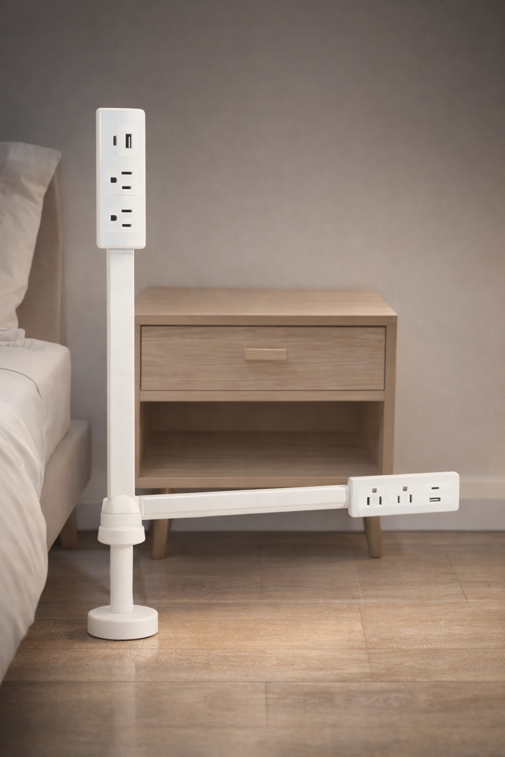 Presa Elettrica Verticale Rotante Salvaspazio: Massima Flessibilità per le Tue Prese