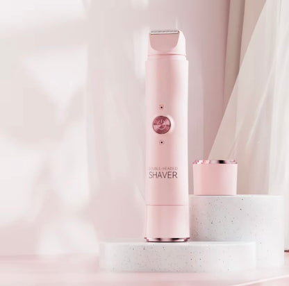 depilazione delicata e indolore con il nostro kit epilatore elettrico 2 in 1. Progettato specificamente per le donne, questo dispositivo ricaricabile combina precisione, comfort e sicurezza per una pelle perfettamente liscia su tutto il corpo.