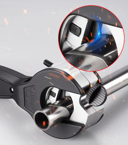 Tagliatubi a Cricchetto 8–29 mm per PVC, Rame e Alluminio

Taglio pulito con una mano, meno sforzo e massima precisione.
Il tagliatubi a cricchetto è lo strumento ideale per chi vuole ottenere un taglio rapido, uniforme e senza sbavature su tubi di diversi materiali.