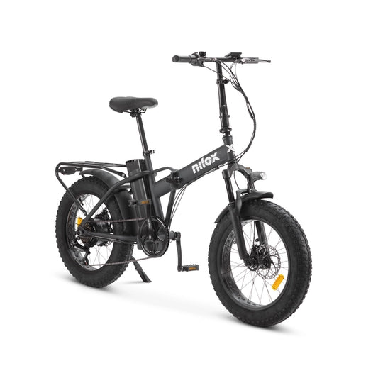 Nilox X8 Pro è la bici elettrica pieghevole che affronta qualsiasi terreno senza rinunciare a comfort, stile ed eleganza. Con gomme FAT da 20" x 4", motore brushless 250W, batteria removibile da 468Wh e autonomia fino a 70 km, è perfetta per città, sterrati e avventure outdoor.